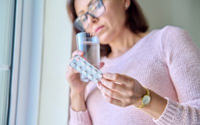 Tratamientos hormonales para la menopausia: beneficios, riesgos y cuándo se indican